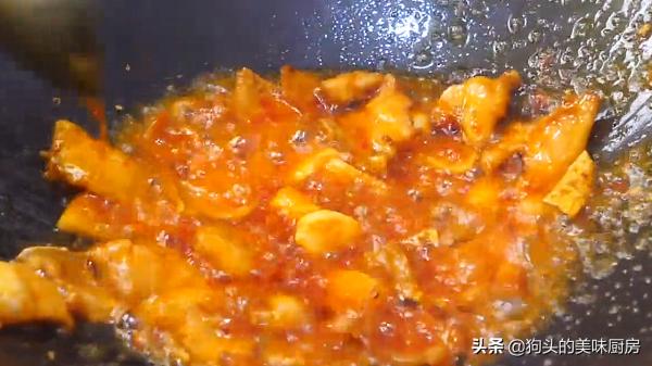 土豆這樣做太下飯了，鮮美入味，比肉還受歡迎，半鍋米飯不夠吃