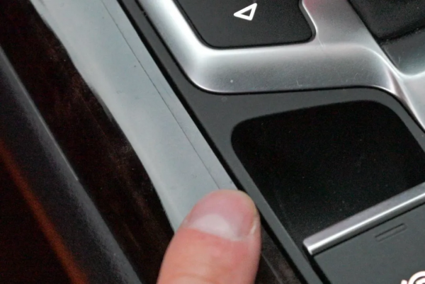 二手準新奧迪Q7,內飾貼膜、腳墊通鋪,不容錯過 二手準新奧迪Q7,內飾貼膜、腳墊通鋪,不容錯過