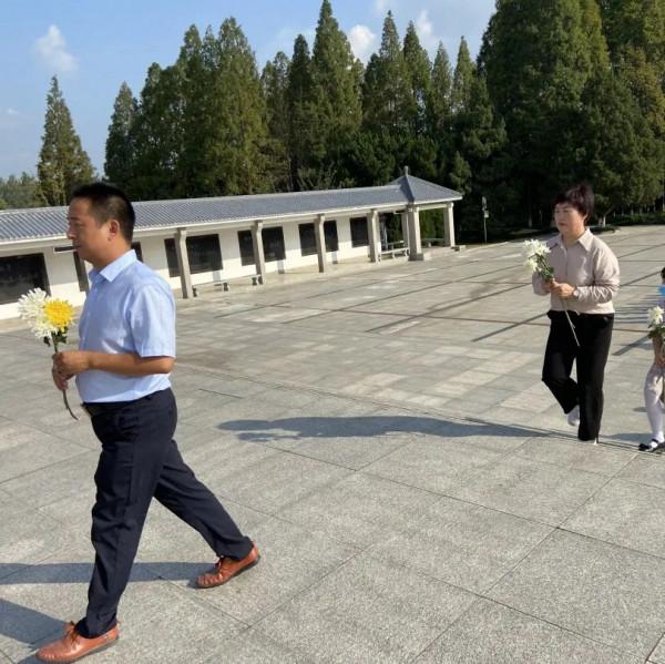 賡續精神血脈 傳承紅色基因——淮師二附小少先大隊舉行主題尋訪活動