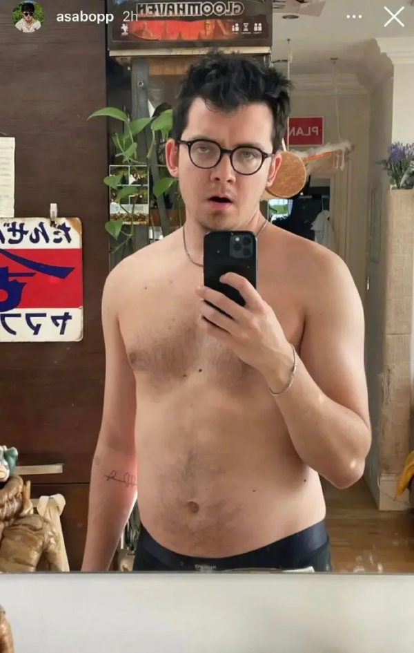 “英國吳磊”11歲憑顏值爆紅全球，如今卻胖到形象全毀，太辣眼