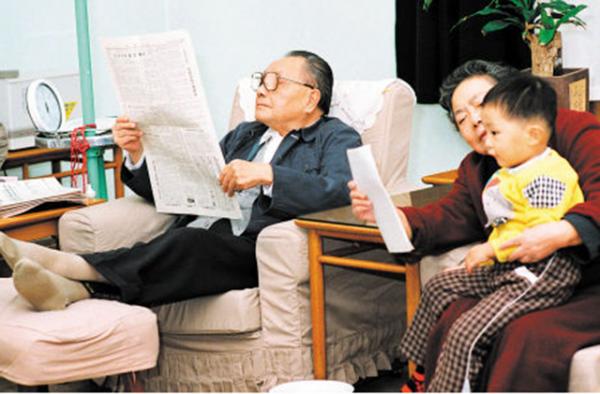 彭德懷祝賀鄧小平新婚，初見卓琳大叫：你可真會找老婆啊