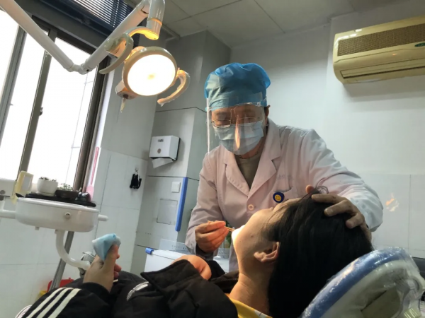 孕期牙疼，到底能不能進行治療？聽婦幼專家怎麼說