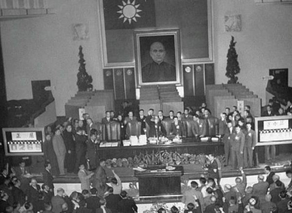 內戰初期國民政府，明明是減免農民稅賦，咋還釀成災難性的後果？