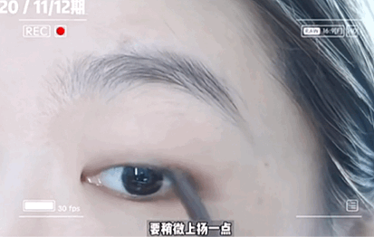 為什麼現在很多女生不化妝只塗口紅? 為什麼現在很多女生不化妝只塗口紅?