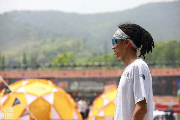 跑步戴耳機的那些事 跑步戴耳機的那些事