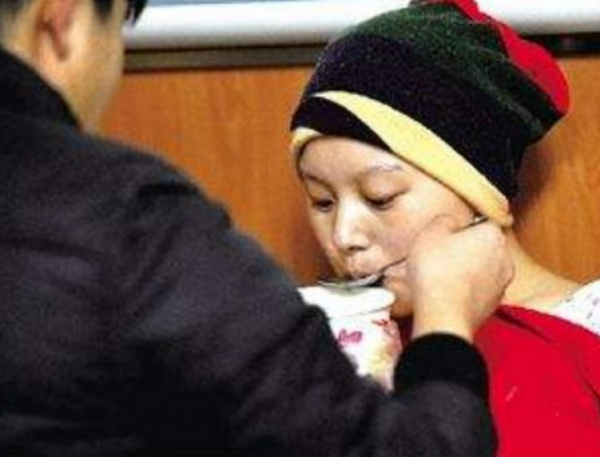 7年前，那個明知女友患癌將死、卻執意結婚的男孩，後來怎樣了？