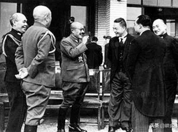 23張罕見照：慈禧坐兒媳婦中間，貴婦酷似女明星，日軍推倒國父像