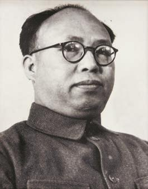 升遷最慢的紅軍師長，20年來從未上升一級，55年授銜時難倒羅榮桓