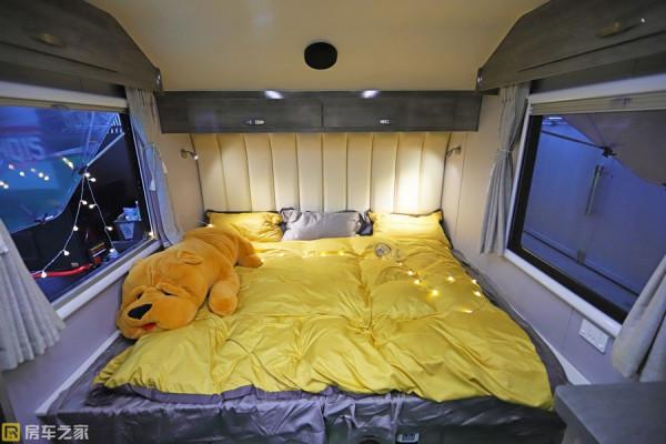 豪華內飾越野配置，黑系HQ19越野拖掛房車