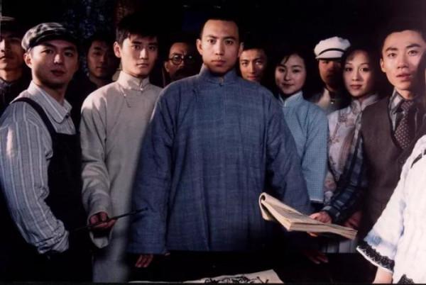 毛澤東借書遭同學刁難,主席妙對下聯,對方羞愧道歉:賢兄大才 毛澤東借書遭同學刁難,主席妙對下聯,對方羞愧道歉:賢兄大才