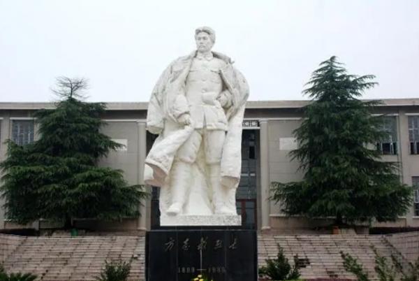 方誌敏犧牲，身帶鐐銬、嘴塞毛巾，女兒：可愛的中國，替您看見了