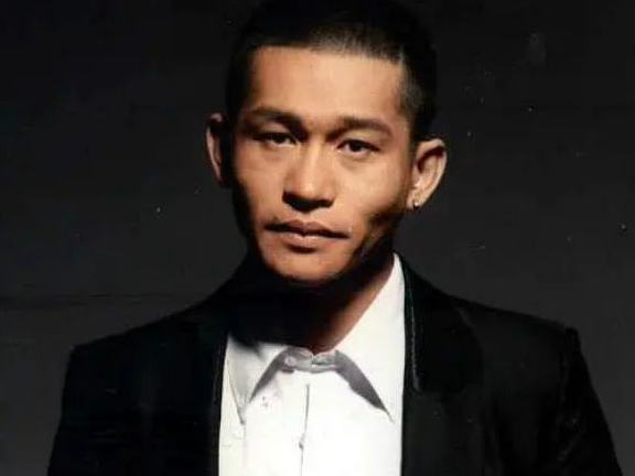 天生一張“壞人臉”,拍吳京電影不要片酬只為學騎馬,餘皚磊夠颯 天生一張“壞人臉”,拍吳京電影不要片酬只為學騎馬,餘皚磊夠颯