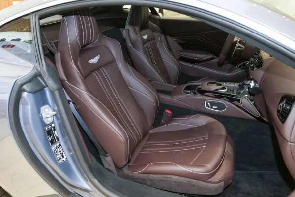 配八缸發動機，迸發510匹馬力，阿斯頓&CenterDot;馬丁 Vantage怎麼樣？