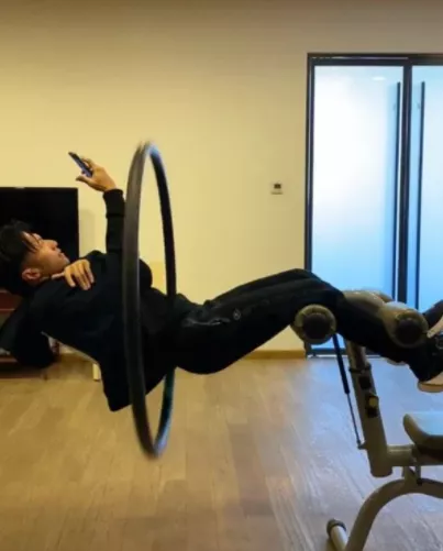 別學謝霆鋒懸空轉呼啦圈，瘦不了肚還傷了腰