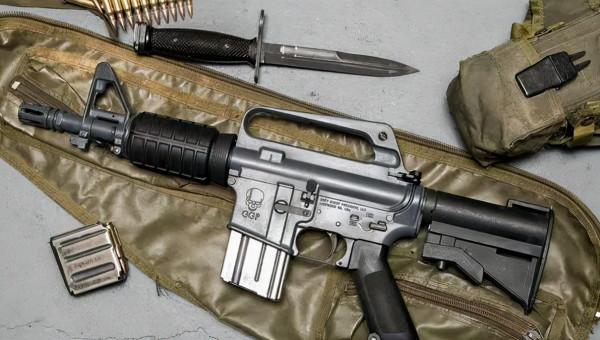 美國土豪軍迷自建大型軍火庫 戰鬥力可匹敵正規軍 美國土豪軍迷自建大型軍火庫 戰鬥力可匹敵正規軍