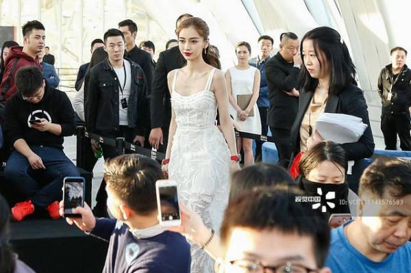 楊穎——人群中不可忽視的美貌