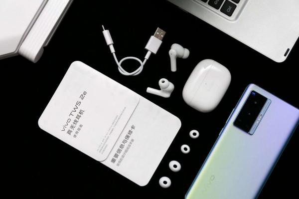 vivo X70 Pro 最佳拍檔敲定,vivo TWS 2e 上手體驗評測 vivo X70 Pro 最佳拍檔敲定,vivo TWS 2e 上手體驗評測