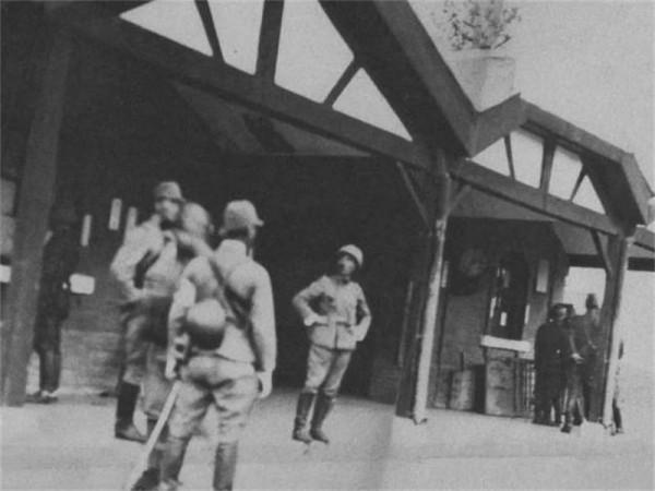 河北一小販天天給日軍搓澡，被老百姓唾罵，檔案解密才知他是英雄