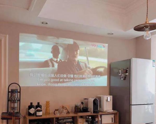 投影儀該如何選？看好這六點就夠了，一分錢一分貨，不要貪圖便宜