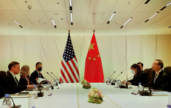 兩面三刀!中美高層瑞士會晤,美軍沒有消停,無人機再闖東海 兩面三刀!中美高層瑞士會晤,美軍沒有消停,無人機再闖東海