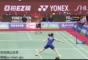 球場上被推身後被動瞬間化解 球場上被推身後被動瞬間化解