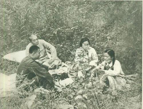 79年中央補發彭德懷四萬八千元浦安修如何使用？有11人分到這筆錢