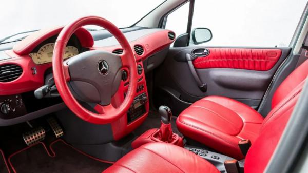 罕見的1999年賓士A 160 冠軍限量版，售價堪比全新AMG A45