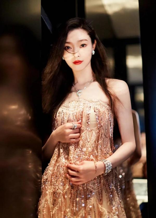 頂級清秀女神宋軼，秀色可餐、溫婉動人