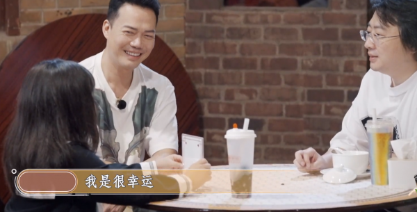 3歲女兒出鏡漂亮,半年沒見不理爸爸謝天華,陳小春:他很想孩子 3歲女兒出鏡漂亮,半年沒見不理爸爸謝天華,陳小春:他很想孩子