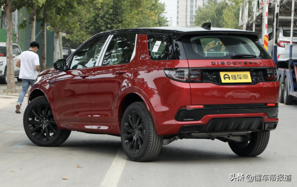 新車 | 售35.68萬元起，2022款路虎發現運動版實車亮相，配置升級
