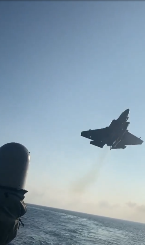 美艦載機墜毀畫面曝光！原因初現端倪，技術過於複雜並非好事