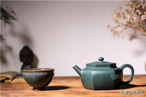 少見的民國綠紫砂方器(附泡養一週的效果圖) 少見的民國綠紫砂方器(附泡養一週的效果圖)