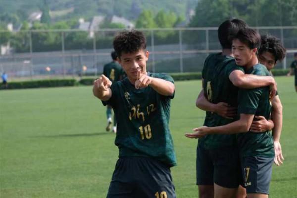 戴著金牌回家過中秋，這是浙江足球人拓荒20年最好的回報