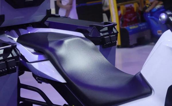 摩博會 | 力帆釋出KPT400拉力車,售價29980起,600V缸巡航亮相 摩博會 | 力帆釋出KPT400拉力車,售價29980起,600V缸巡航亮相