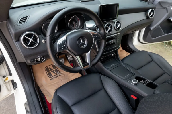 級別緊湊但不落窠臼,二手賓士CLA260有顏更有料 級別緊湊但不落窠臼,二手賓士CLA260有顏更有料