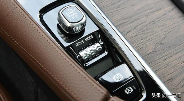 標配2.0T+48V輕混，沃爾沃S90配置解讀，入門版已夠用