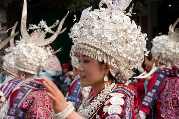 為何去苗族旅遊不願買當地的銀飾?導遊告訴我們實情,看完明白了 為何去苗族旅遊不願買當地的銀飾?導遊告訴我們實情,看完明白了