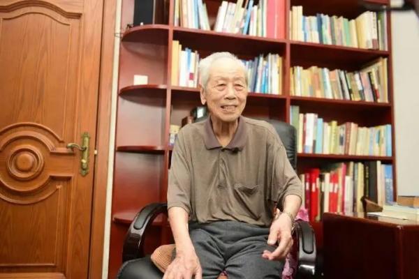 神舟“守護神”黃文虎院士:他是哈工大“八百壯士”之一,為中國的神舟飛船立下了汗馬功勞 神舟“守護神”黃文虎院士:他是哈工大“八百壯士”之一,為中國的神舟飛船立下了汗馬功勞