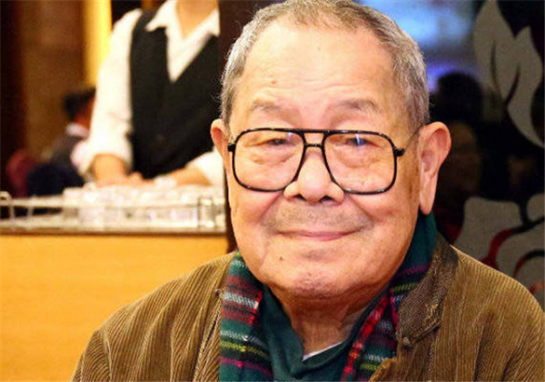 國內資深演員張國棟患癌去世,享年92歲,賀軍翔發文悼念 國內資深演員張國棟患癌去世,享年92歲,賀軍翔發文悼念