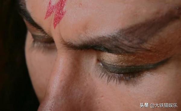 十位男演員同是化煙燻妝演“黑化”，誰霸氣誰辣眼，差距一目瞭然