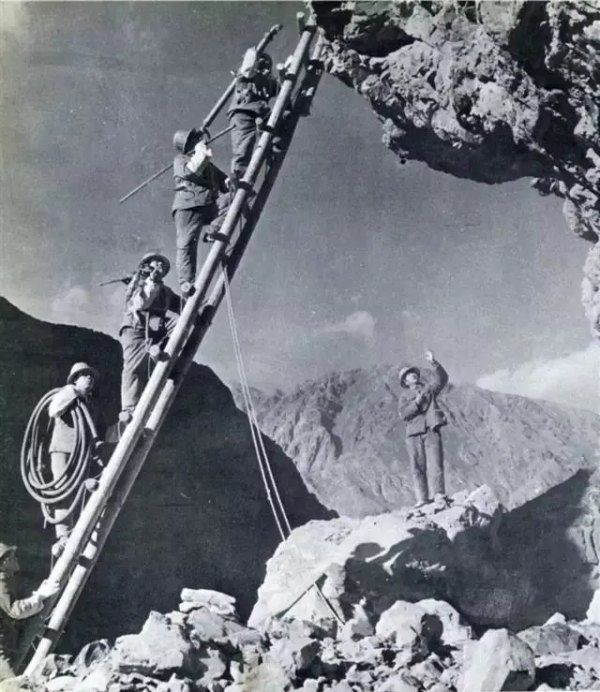 作為中國人，旅中國遊！這條公路顛覆了我對公路的所有想象