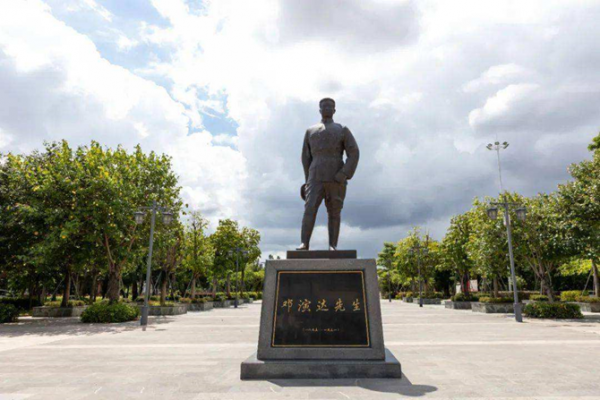 蔣介石：中國只有兩個人能取代我位置，一人是毛主席，另一人是誰