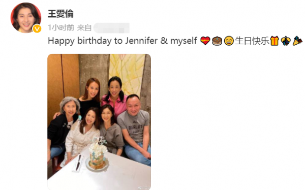 葉倩文與4位港姐聚會，大方展示滿頭白髮，氣質出眾不輸朱玲玲