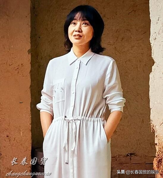 50歲閆妮素顏近照曝光,面板黯淡無光判若兩人 50歲閆妮素顏近照曝光,面板黯淡無光判若兩人