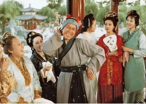 淺談文學作品中的“笑” 淺談文學作品中的“笑”