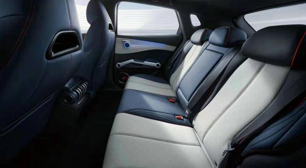 共推4款車型，比亞迪元PLUS開啟預售：13.28萬元起