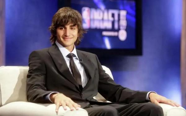 現役被&OpenCurlyDoubleQuote;投籃不準&rdquo;折磨的十大球星，威少坑隊友，西蒙斯被炮轟