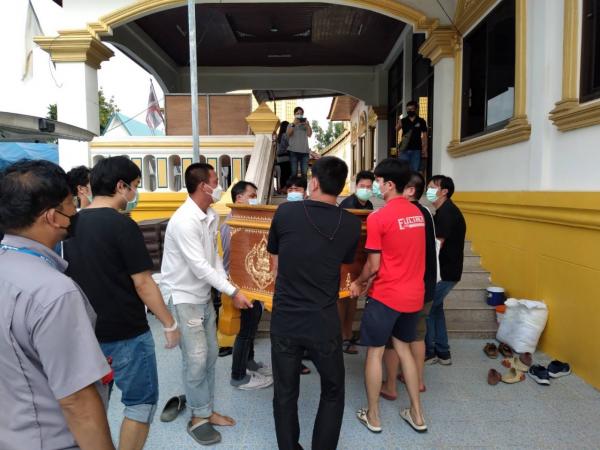 慘劇!泰國一男子在機場跑道跑步被飛機撞上 身體斷成兩截 慘劇!泰國一男子在機場跑道跑步被飛機撞上 身體斷成兩截