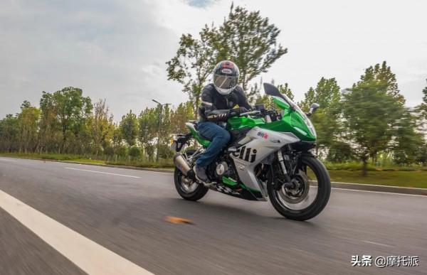 不求虛名只做自己：貝納利Tornado 252動態及賽道測評