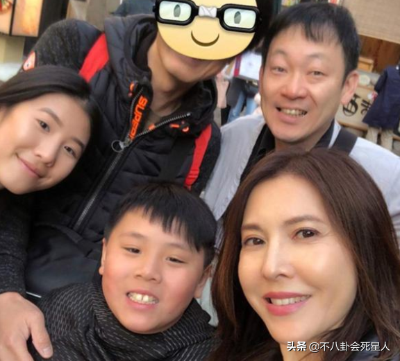 香港老牌風情女神現狀：轉行賣蛋糕，單身獨居，54歲變普通大媽